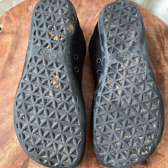 Black Canvas Splay Sneakers - Picture 5 of 8